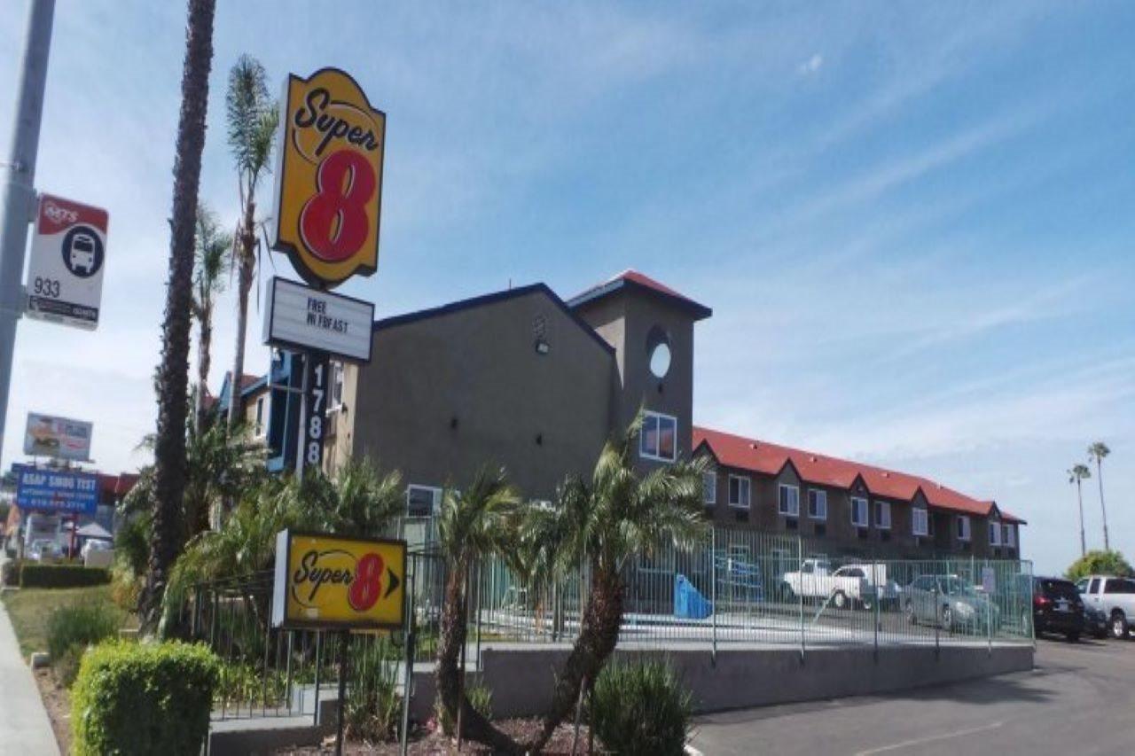 Super 8 By Wyndham San Diego/Imperial Beach מראה חיצוני תמונה