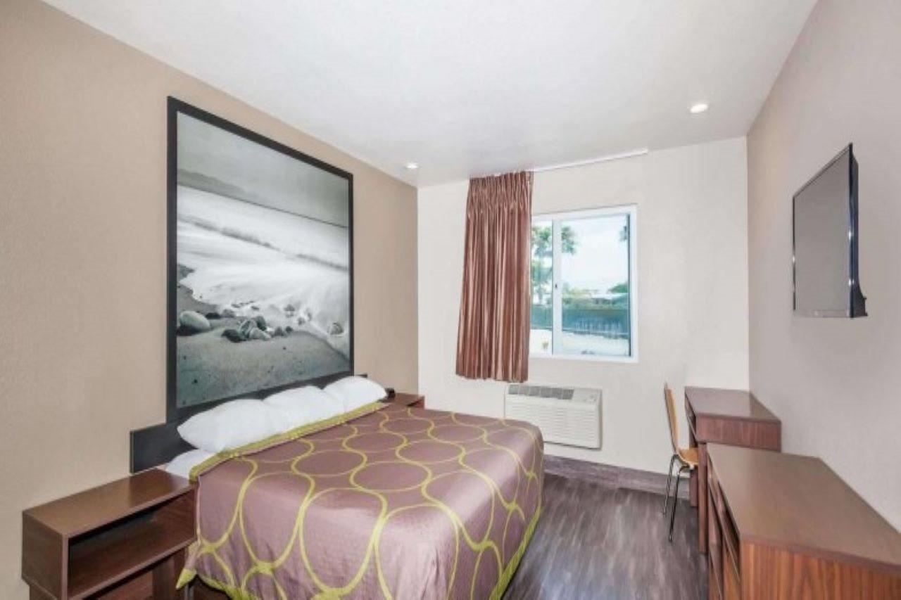 Super 8 By Wyndham San Diego/Imperial Beach מראה חיצוני תמונה