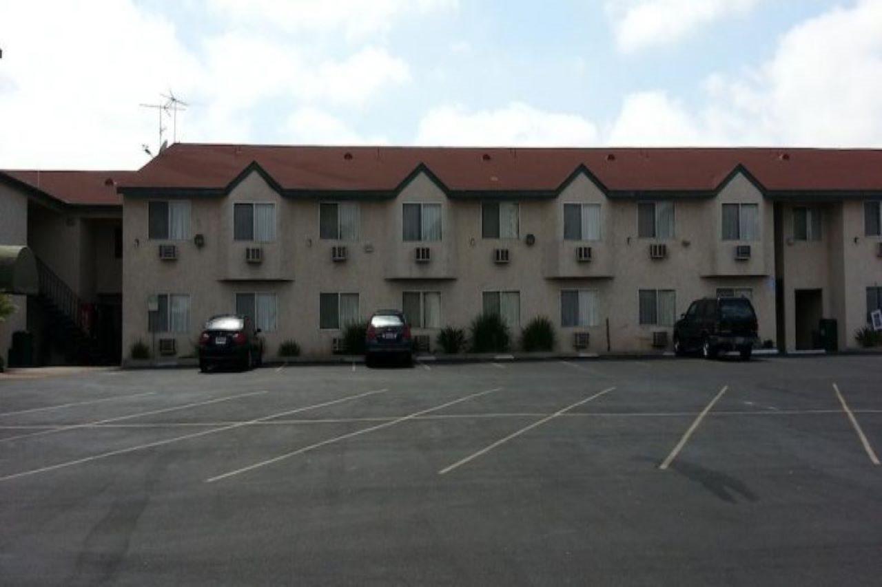 Super 8 By Wyndham San Diego/Imperial Beach מראה חיצוני תמונה