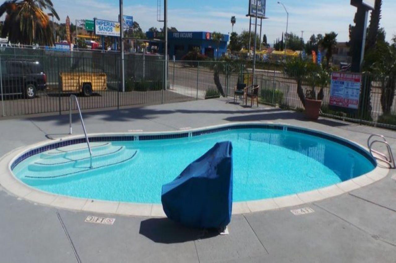 Super 8 By Wyndham San Diego/Imperial Beach מראה חיצוני תמונה