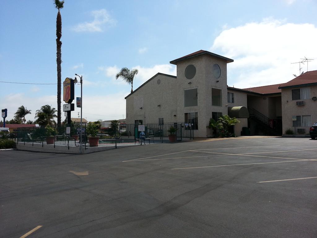 Super 8 By Wyndham San Diego/Imperial Beach מראה חיצוני תמונה