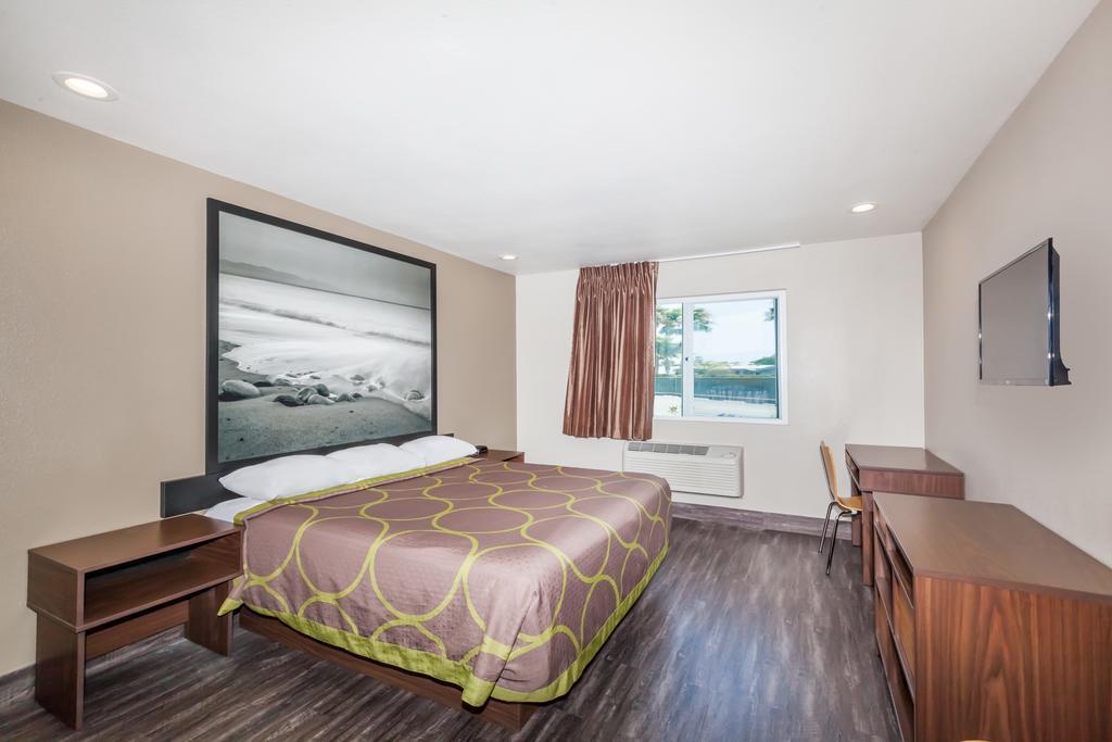 Super 8 By Wyndham San Diego/Imperial Beach מראה חיצוני תמונה