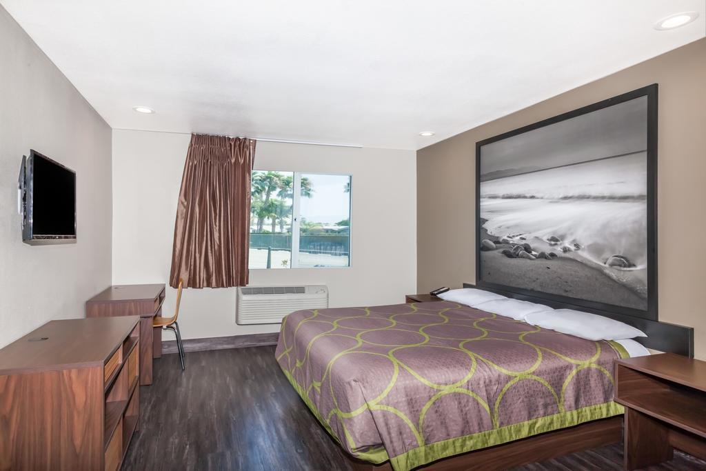 Super 8 By Wyndham San Diego/Imperial Beach מראה חיצוני תמונה