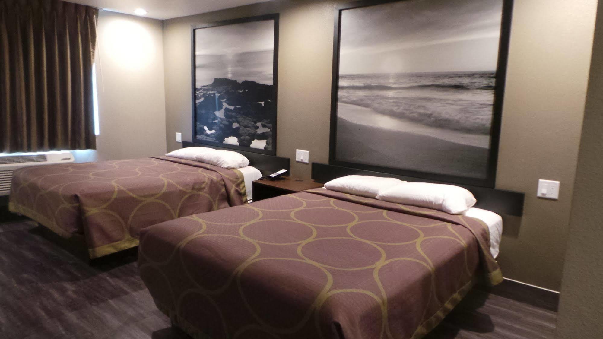 Super 8 By Wyndham San Diego/Imperial Beach מראה חיצוני תמונה