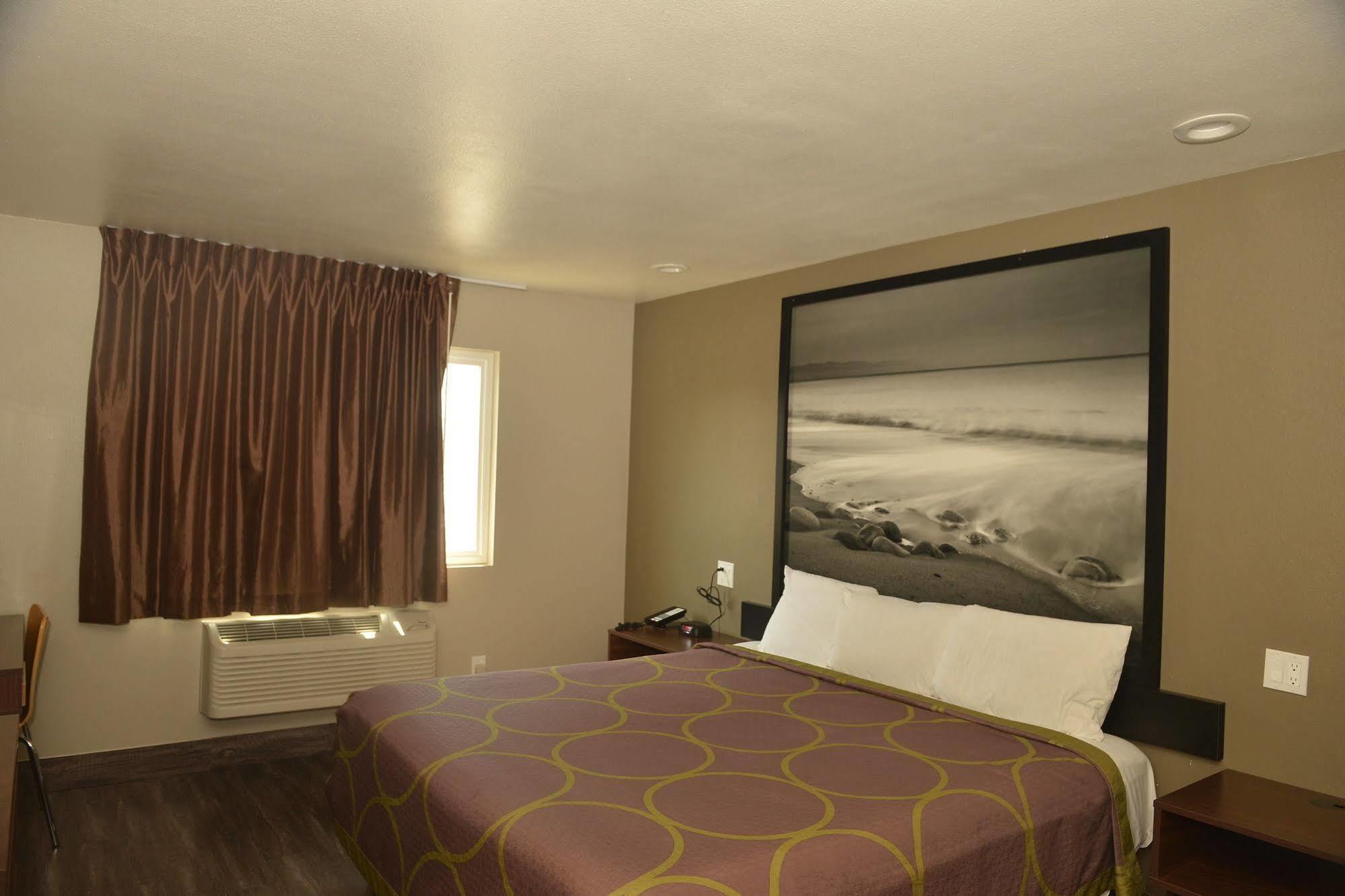 Super 8 By Wyndham San Diego/Imperial Beach מראה חיצוני תמונה