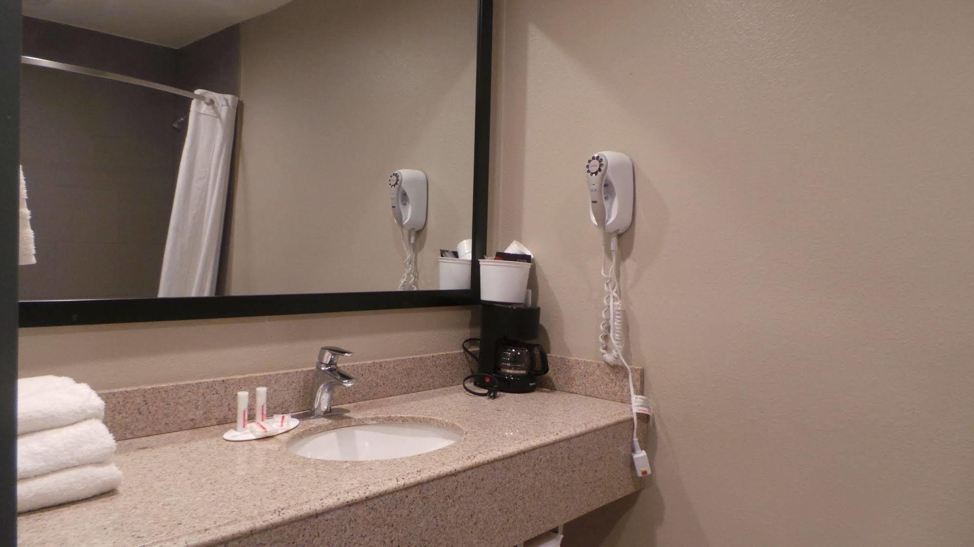 Super 8 By Wyndham San Diego/Imperial Beach מראה חיצוני תמונה